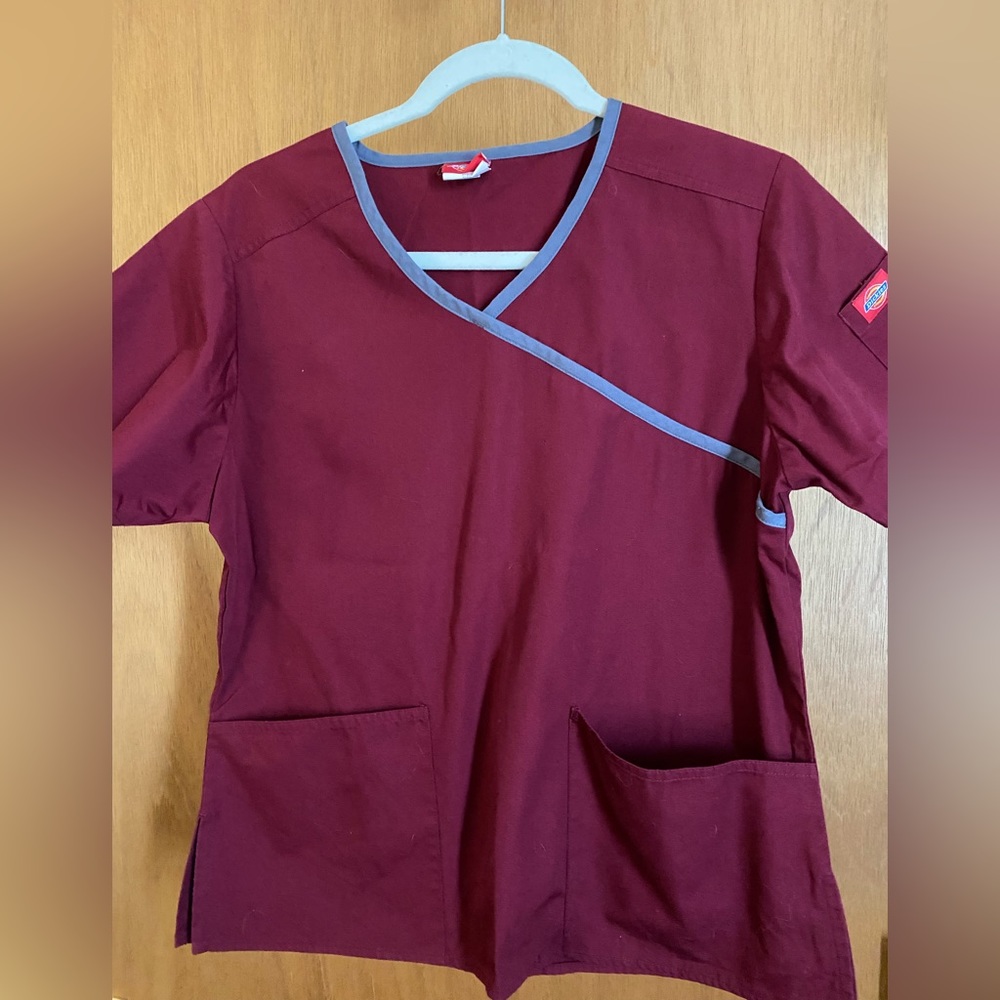 Dickies scrub top